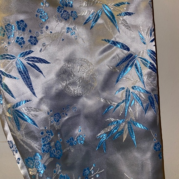 Chinese Brocade Light Blue Capri Pants (Size: 6) - Picture 5 of 8